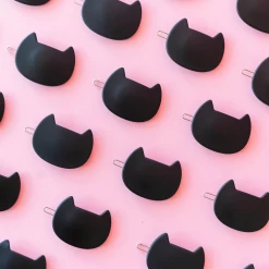 THE PINK SAMURAI BLACK CAT HAIR CLIP Accessories