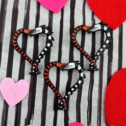 LIVELY GHOSTS BURTON LOVERS ENAMEL PIN Accessories