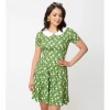UNIQUE VINTAGE GREEN & WHITE DAISY MARGOT FIT & FLARE DRESS