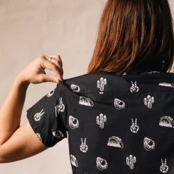 PYKNIC NO PROBLEMO WOMENS BUTTON UP TOP