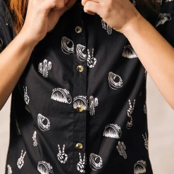 PYKNIC NO PROBLEMO WOMENS BUTTON UP TOP