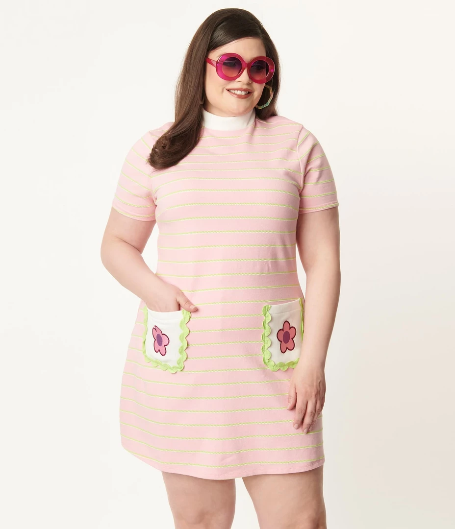 What's New SMAK PARLOUR MOCK NECK TURTLENECK WAVE MAKER DRESS PINK