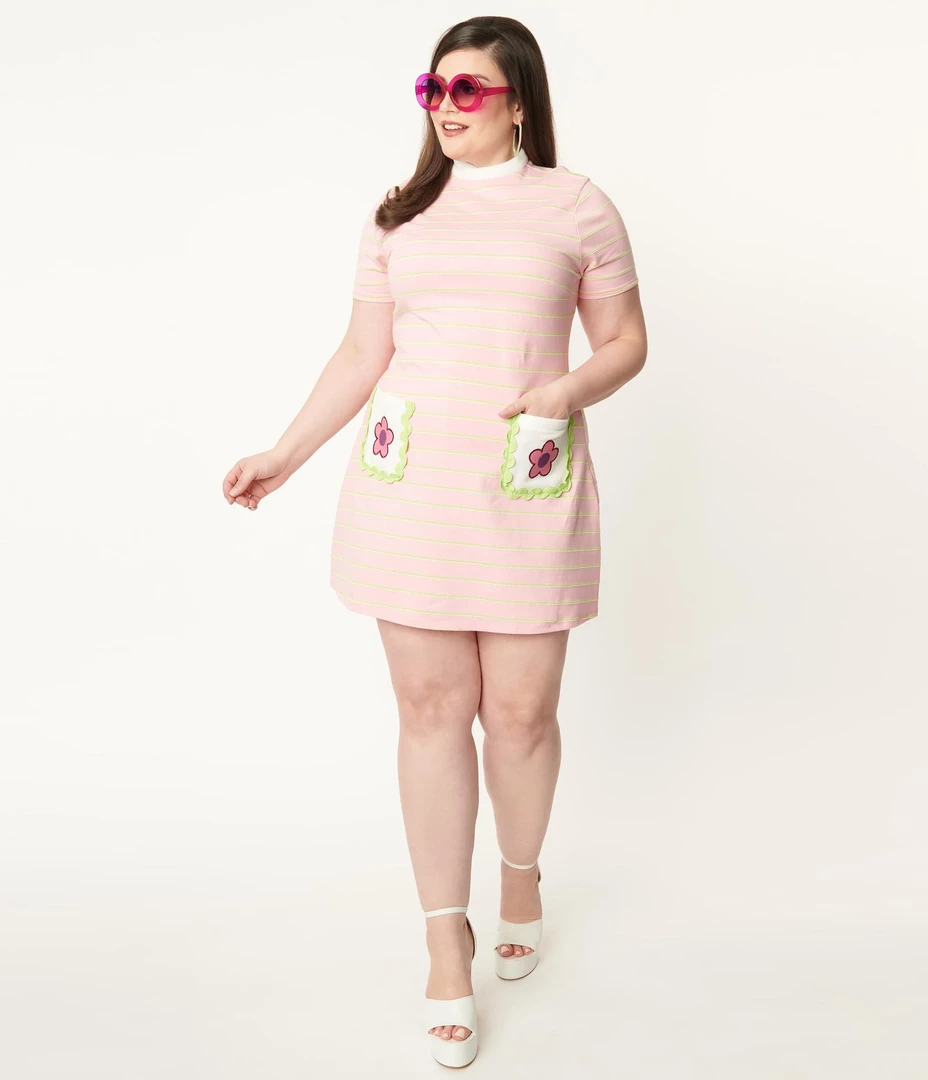 What's New SMAK PARLOUR MOCK NECK TURTLENECK WAVE MAKER DRESS PINK