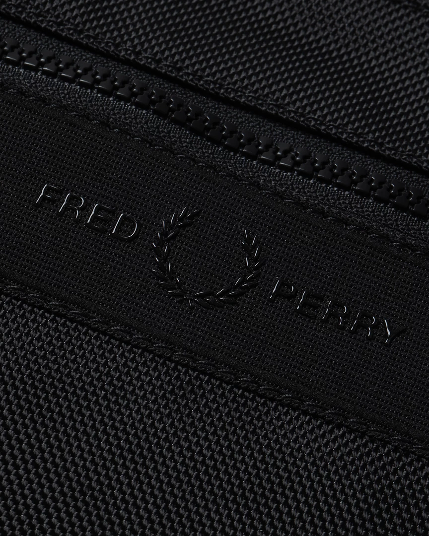 FRED PERRY TONAL TAPE SACOCHE CROSSBODY BAG