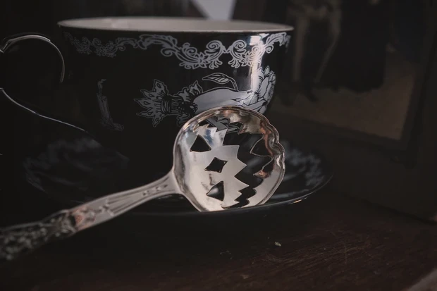 LIVELY GHOSTS HAUNTED HALLOWS TEA SPOON SILVER Back In Stock