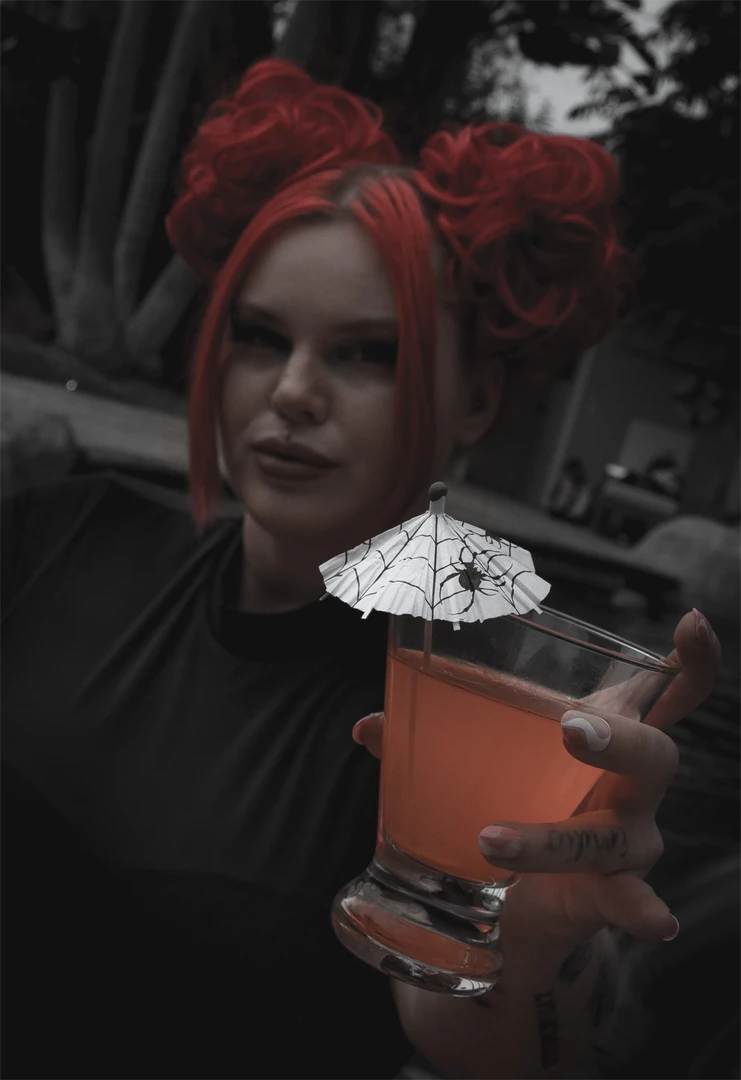 LIVELY GHOSTS HAUNTED SPIRITS SPIDERS SPOOKY TIKI COCKTAIL UMBRELLA