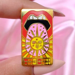 BOBBY PINS CO. THE SUN TAROT CARD ENAMEL PIN